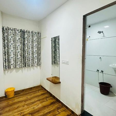 Patel Hotel & Guest House Shanor Ngoại thất bức ảnh